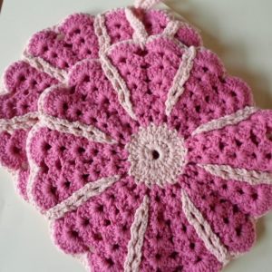 Oma's pannenlappen 'blom' dûbel roze